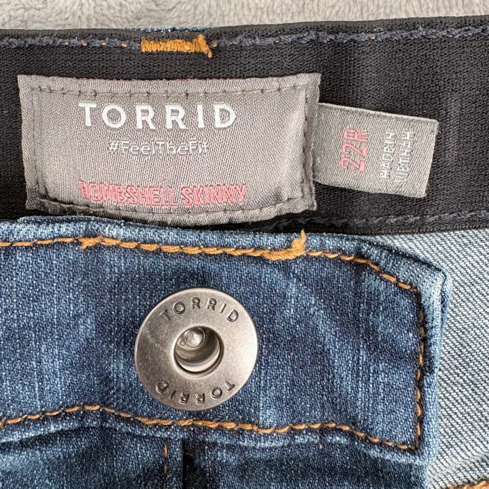Torrid Jeans Women 22R Blue Bombshell Skinny Multi Button Fly Premium Stretch - Picture 4 of 11